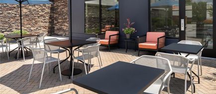 Hampton Inn Bayview Campus Exterior