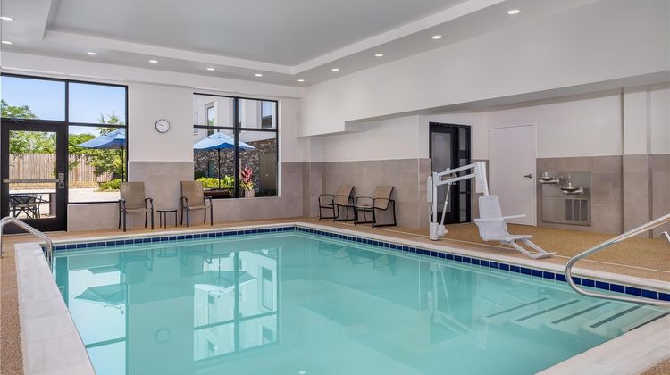 Hampton Inn Bayview Campus Pool