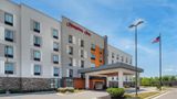 <b>Hampton Inn Bayview Campus Exterior</b>. Images powered by <a href="https://iceportal.shijigroup.com/" title="IcePortal" target="_blank">IcePortal</a>.