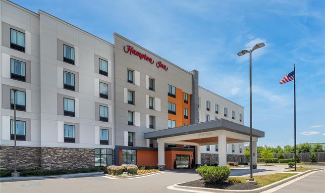 Hampton Inn Bayview Campus Exterior