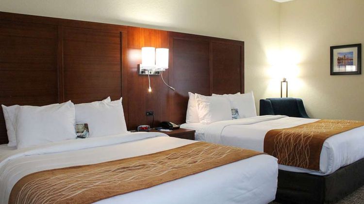 Comfort Inn & Suites Fultondale Room