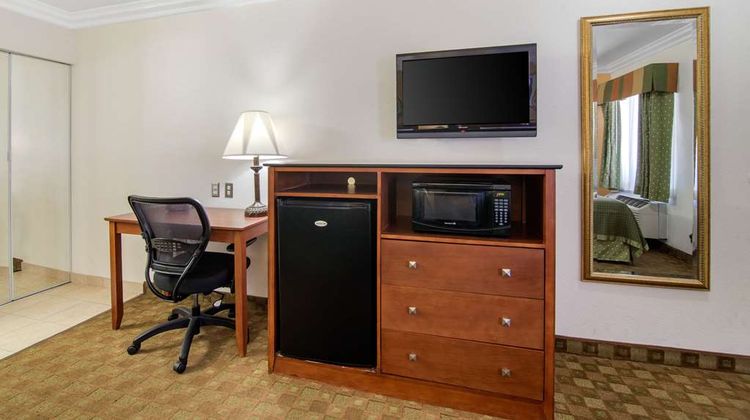Rodeway Inn Adelanto Room