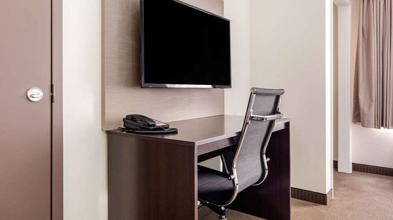 <b>Sleep Inn & Suites, South Jacksonville Room</b>. Images powered by <a href="https://iceportal.shijigroup.com/" title="IcePortal" target="_blank">IcePortal</a>.