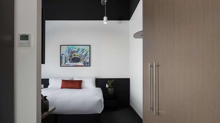 Rydges Pit Lane Hotel Room