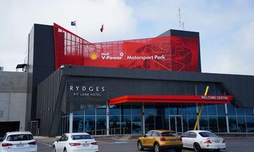 Rydges Pit Lane Hotel