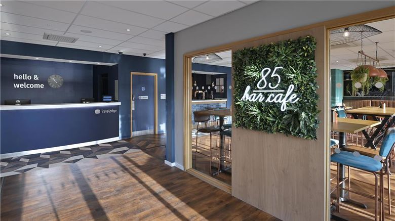<b>Travelodge Stirling City Centre Lobby</b>. Images powered by <a href="https://iceportal.shijigroup.com/" title="IcePortal" target="_blank">IcePortal</a>.