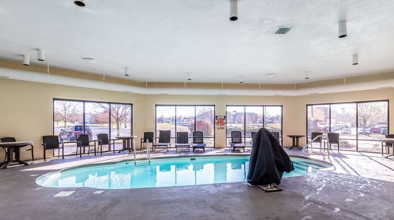 <b>Quality Inn & Suites Indianapolis South Pool</b>. Images powered by <a href="https://iceportal.shijigroup.com/" title="IcePortal" target="_blank">IcePortal</a>.