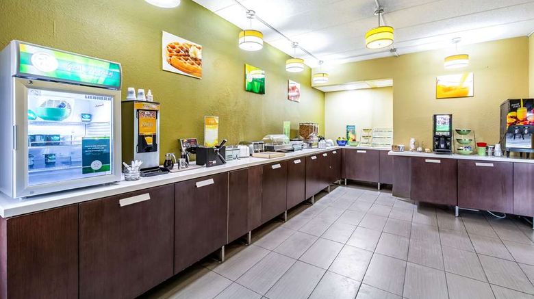 <b>Quality Inn & Suites Indianapolis South Restaurant</b>. Images powered by <a href="https://iceportal.shijigroup.com/" title="IcePortal" target="_blank">IcePortal</a>.