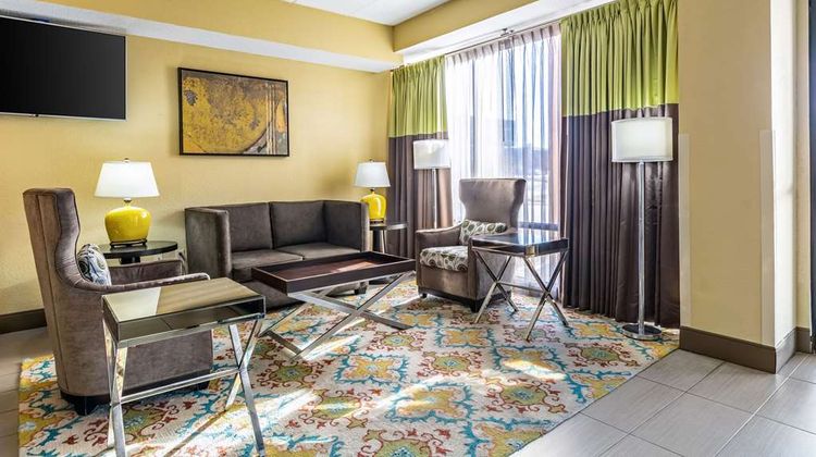 Quality Inn & Suites Indianapolis South Lobby