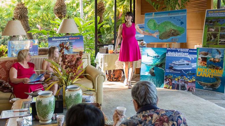 <b>Maui Coast Hotel Recreation</b>. Images powered by <a href="https://iceportal.shijigroup.com/" title="IcePortal" target="_blank">IcePortal</a>.