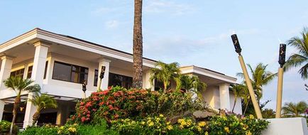 Maui Coast Hotel Exterior
