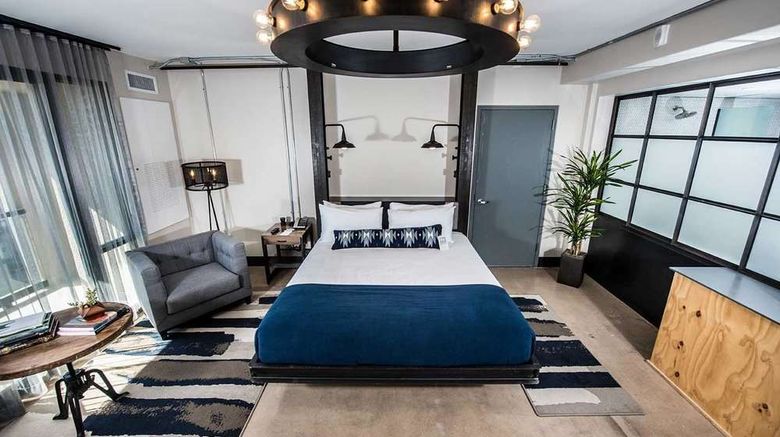 <b>FOUND:RE Phoenix Room</b>. Images powered by <a href="https://iceportal.shijigroup.com/" title="IcePortal" target="_blank">IcePortal</a>.