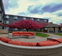 Best Western Plus Hudson Hotel Exterior