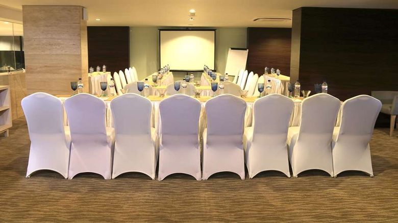 <b>De Vins Sky Hotel Seminyak Meeting</b>. Images powered by <a href="https://iceportal.shijigroup.com/" title="IcePortal" target="_blank">IcePortal</a>.