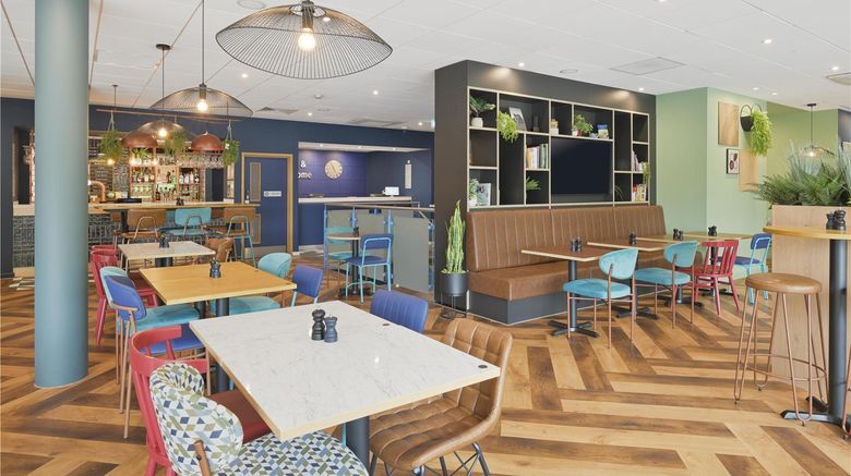 <b>Travelodge Dover Restaurant</b>. Images powered by <a href="https://iceportal.shijigroup.com/" title="IcePortal" target="_blank">IcePortal</a>.