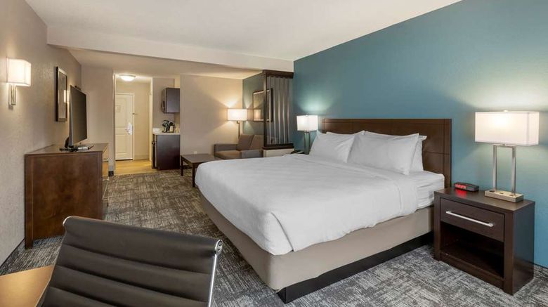 <b>Best Western Watertown Inn and Suites Room</b>. Images powered by <a href="https://iceportal.shijigroup.com/" title="IcePortal" target="_blank">IcePortal</a>.