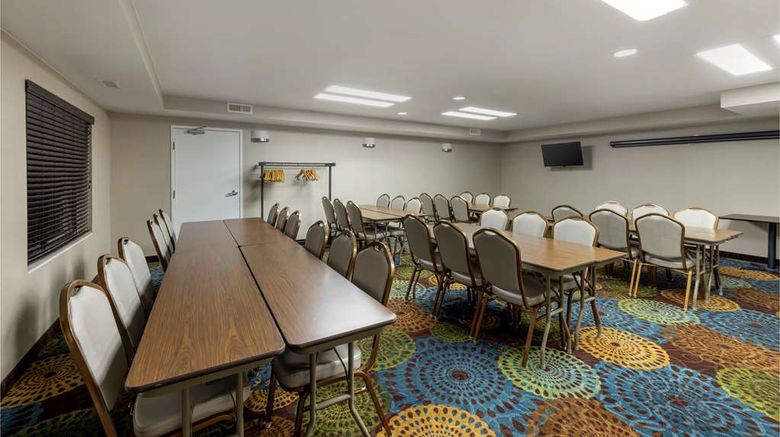 <b>Best Western Watertown Inn and Suites Meeting</b>. Images powered by <a href="https://iceportal.shijigroup.com/" title="IcePortal" target="_blank">IcePortal</a>.