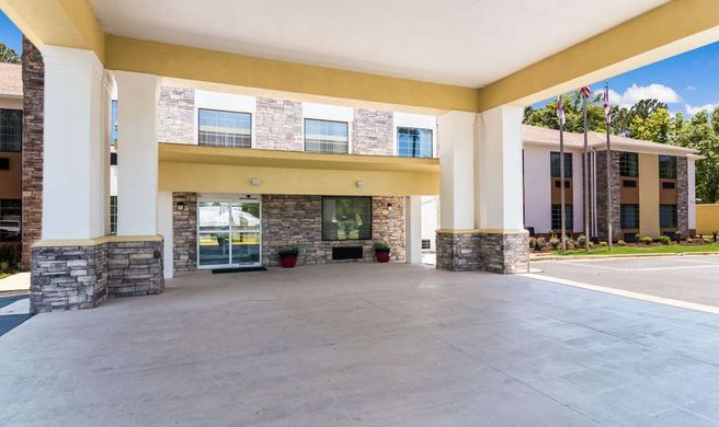 Comfort Suites Eufaula Exterior