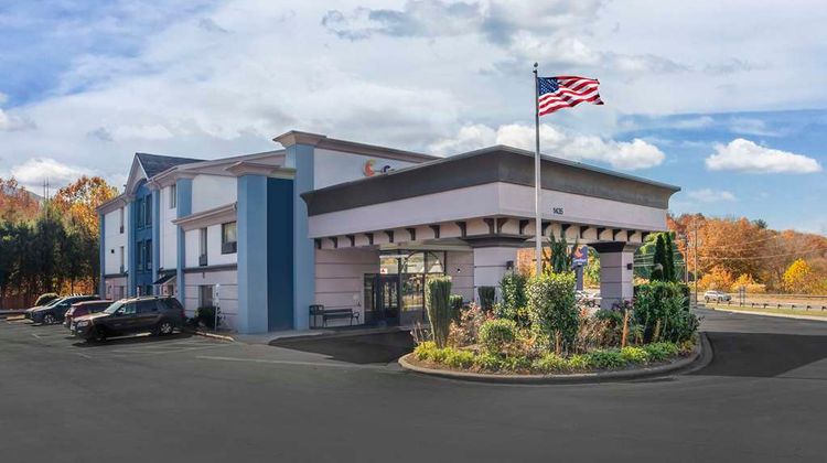 Comfort Inn Asheville/Tunnel Road Exterior