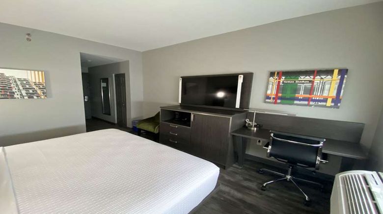 <b>Best Western Plus City Line Hotel Room</b>. Images powered by <a href="https://iceportal.shijigroup.com/" title="IcePortal" target="_blank">IcePortal</a>.