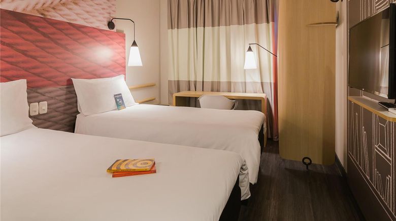 <b>Ibis Erechim Hotel Room</b>. Images powered by <a href="https://iceportal.shijigroup.com/" title="IcePortal" target="_blank">IcePortal</a>.