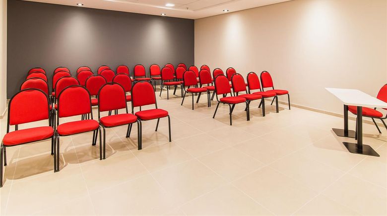 <b>Ibis Erechim Hotel Meeting</b>. Images powered by <a href="https://iceportal.shijigroup.com/" title="IcePortal" target="_blank">IcePortal</a>.