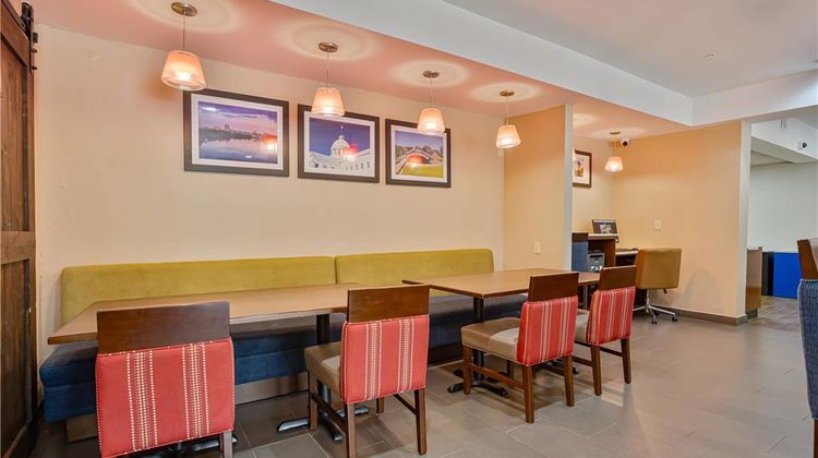 Comfort Inn & Suites Montgomery East Restaurant