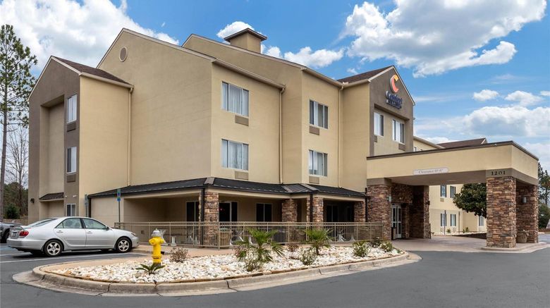 <b>Comfort Inn & Suites Montgomery East Exterior</b>. Images powered by <a href="https://iceportal.shijigroup.com/" title="IcePortal" target="_blank">IcePortal</a>.