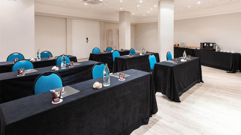 <b>Madrid Gran Via 25, managed by Melia Meeting</b>. Images powered by <a href="https://iceportal.shijigroup.com/" title="IcePortal" target="_blank">IcePortal</a>.