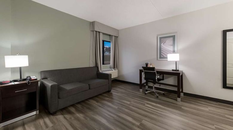 <b>Quality Inn Merriam/Shawnee Room</b>. Images powered by <a href="https://iceportal.shijigroup.com/" title="IcePortal" target="_blank">IcePortal</a>.