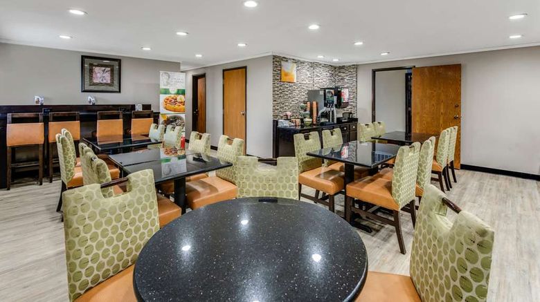 <b>Quality Inn Merriam/Shawnee Restaurant</b>. Images powered by <a href="https://iceportal.shijigroup.com/" title="IcePortal" target="_blank">IcePortal</a>.