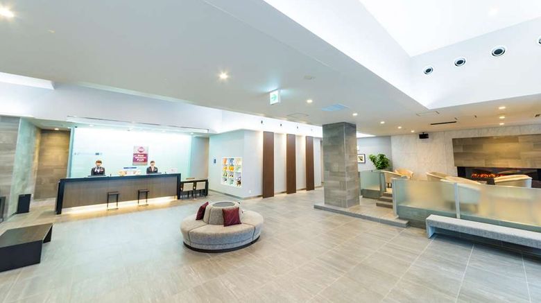 <b>Best Western Plus Hotel Fino Chitose Lobby</b>. Images powered by <a href="https://iceportal.shijigroup.com/" title="IcePortal" target="_blank">IcePortal</a>.