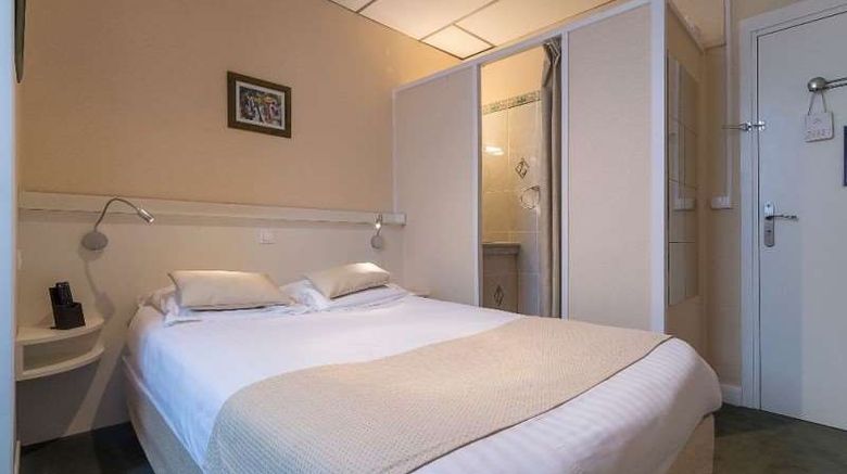<b>Hotel du Moulin d'Or Lille Room</b>. Images powered by <a href="https://iceportal.shijigroup.com/" title="IcePortal" target="_blank">IcePortal</a>.