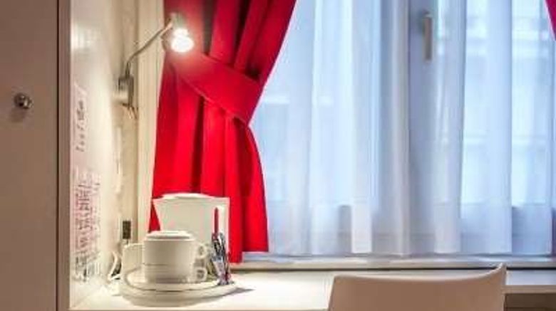 <b>Hotel du Moulin d'Or Lille Room</b>. Images powered by <a href="https://iceportal.shijigroup.com/" title="IcePortal" target="_blank">IcePortal</a>.