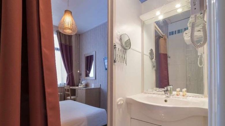 <b>Hotel du Moulin d'Or Lille Room</b>. Images powered by <a href="https://iceportal.shijigroup.com/" title="IcePortal" target="_blank">IcePortal</a>.