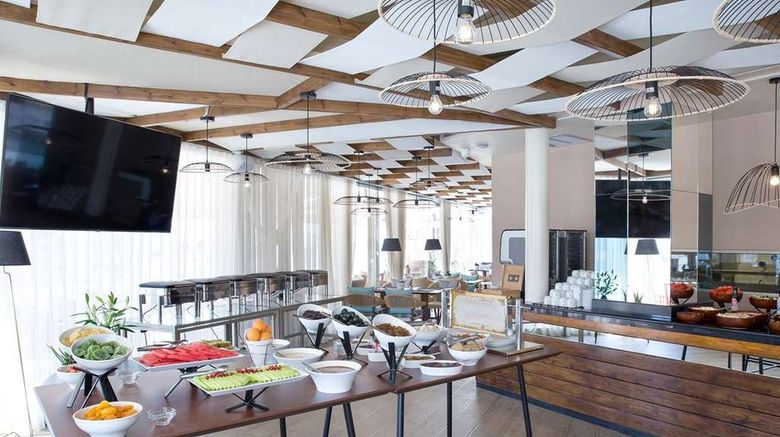 <b>Wyndham Athens Residence Restaurant</b>. Images powered by <a href="https://iceportal.shijigroup.com/" title="IcePortal" target="_blank">IcePortal</a>.