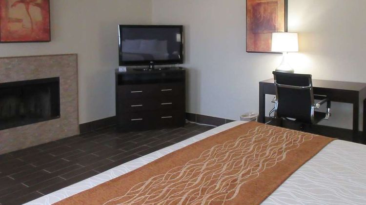 Comfort Inn & Suites Mojave Room