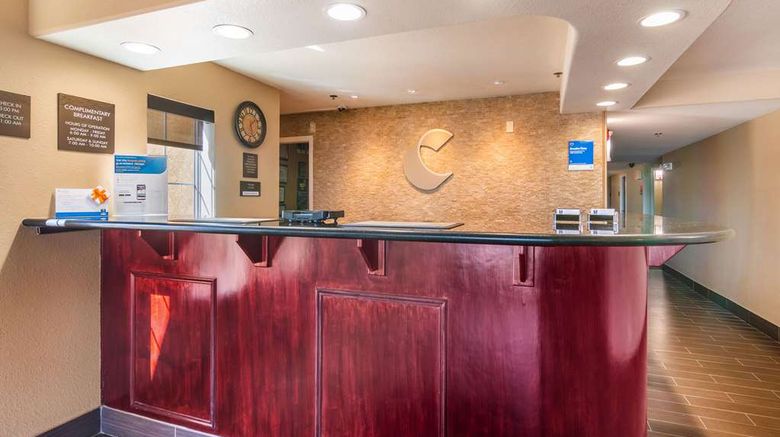 <b>Comfort Inn & Suites Mojave Lobby</b>. Images powered by <a href="https://iceportal.shijigroup.com/" title="IcePortal" target="_blank">IcePortal</a>.
