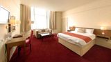 <b>Crown Hotel Room</b>. Images powered by <a href="https://iceportal.shijigroup.com/" title="IcePortal" target="_blank">IcePortal</a>.