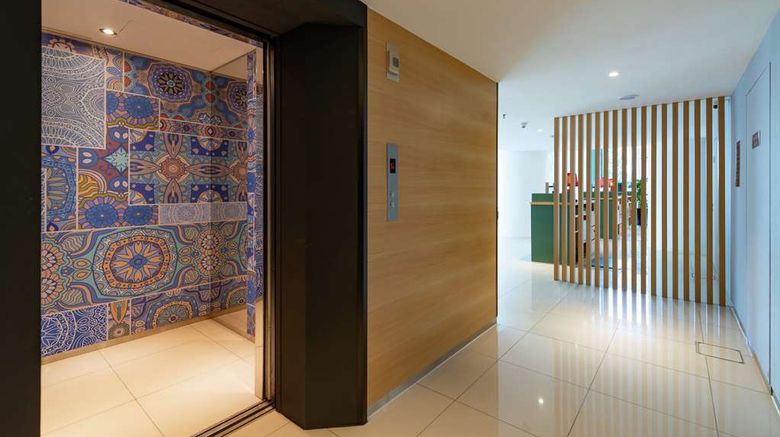 <b>Hilton Garden Inn Kuala Lumpur South Lobby</b>. Images powered by <a href="https://iceportal.shijigroup.com/" title="IcePortal" target="_blank">IcePortal</a>.