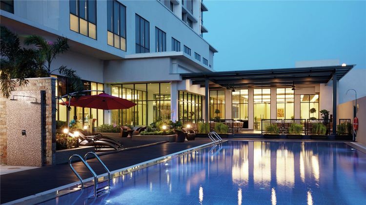 Hilton Garden Inn Puchong Pool