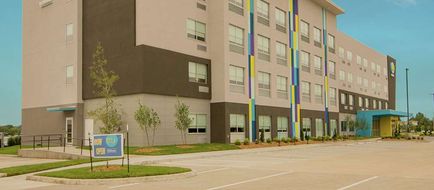 Tru by Hilton Lafayette Exterior