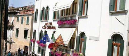 Colombina Hotel Exterior
