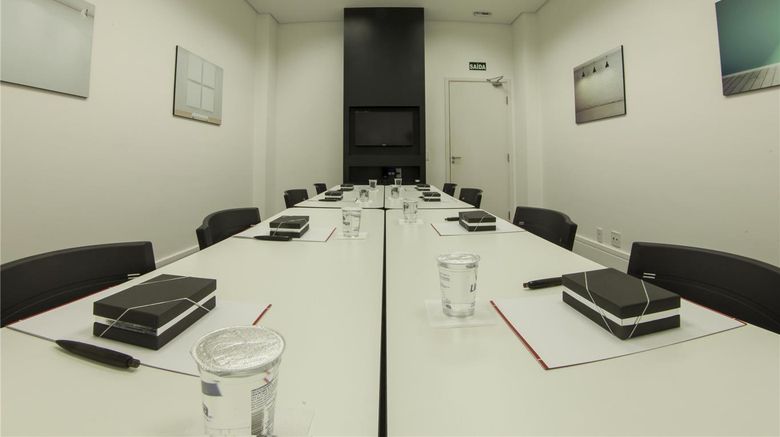 <b>Ibis Styles Boa Vista Meeting</b>. Images powered by <a href="https://iceportal.shijigroup.com/" title="IcePortal" target="_blank">IcePortal</a>.