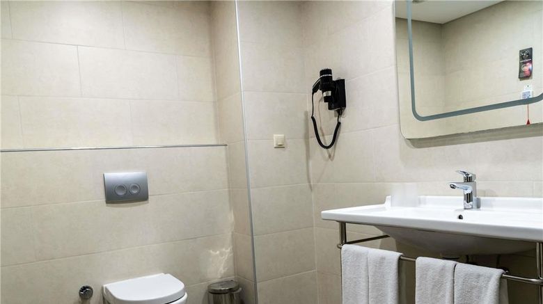 <b>Ibis Styles Istanbul Bomonti Room</b>. Images powered by <a href="https://iceportal.shijigroup.com/" title="IcePortal" target="_blank">IcePortal</a>.