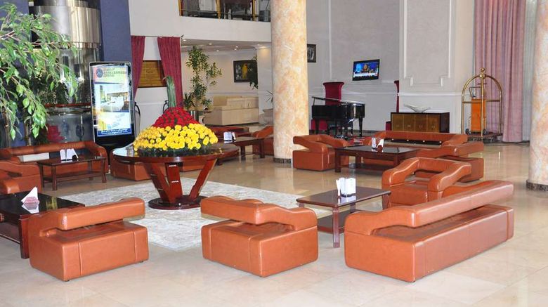 <b>Elilly International Hotel Lobby</b>. Images powered by <a href="https://iceportal.shijigroup.com/" title="IcePortal" target="_blank">IcePortal</a>.