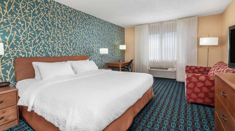 <b>AmericInn by Wyndham Duluth Room</b>. Images powered by <a href="https://iceportal.shijigroup.com/" title="IcePortal" target="_blank">IcePortal</a>.