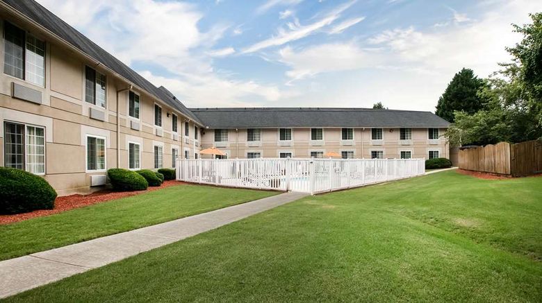 <b>Baymont Inn & Suites Braselton Exterior</b>. Images powered by <a href="https://iceportal.shijigroup.com/" title="IcePortal" target="_blank">IcePortal</a>.