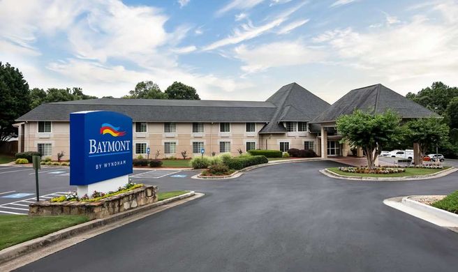 Baymont Inn & Suites Braselton Exterior