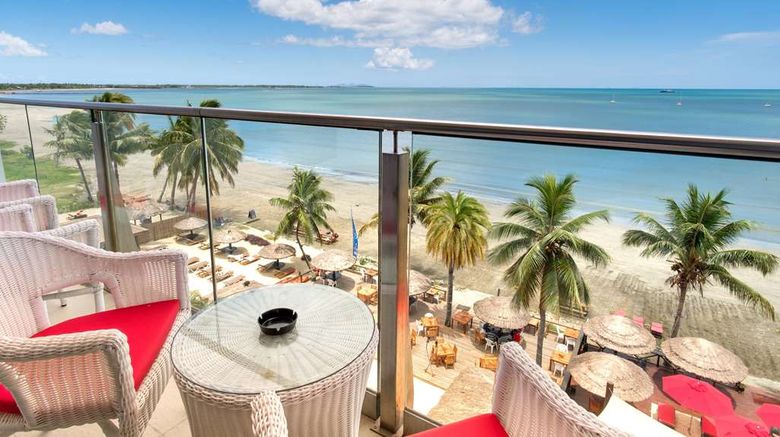 <b>Ramada Suites Wailoaloa Beach Room</b>. Images powered by <a href="https://iceportal.shijigroup.com/" title="IcePortal" target="_blank">IcePortal</a>.